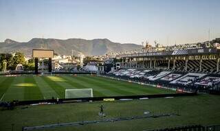 Gramado do Estádio São Januário, casa do Vasco no Rio de Janeiro (RJ). (Foto: Daniel Ramalho)