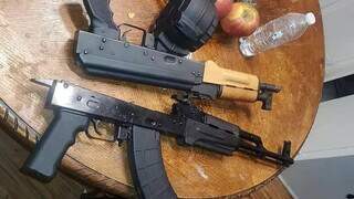 Mais armas apreendidas durante cumprimento dos mandados. (Foto: Divulgação | PF)