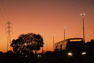 Céu claro nesta manhã em Campo Grande (Foto: Henrique Kawaminami)