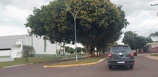 Despedida de jogador tem cortejo, palmas pelas ruas e uniforme em caix&atilde;o