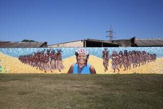 Painel bel&iacute;ssimo sinaliza acesso &agrave; 1&ordf; aldeia urbana do Brasil