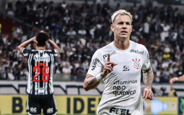 Luxemburgo ganha sobrevida no Corinthians com vit&oacute;ria sobre o Atl&eacute;tico-MG