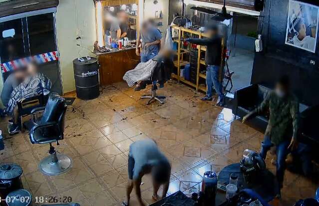 Adolescente suspeito de participa&ccedil;&atilde;o em roubo a barbearia no Tijuca &eacute; apreendido