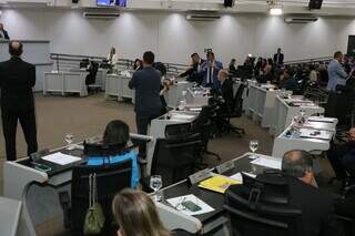 Plenário Oliva Enciso, na Câmara Municipal, repleta de vereadores durante sessão ordinária da semana passada (Foto: Izaías Medeiros) 