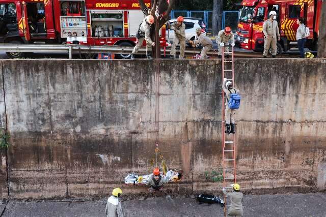 Veterin&aacute;ria que caiu em c&oacute;rrego est&aacute; na UTI e caso &eacute; investigado