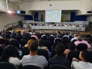 Seminário sobre tombamento dos parques foi realizado na Câmara Municipal de Vereadores (Foto: Caroline Maldonado)