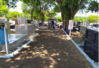 Túmulo fica no Cemitério Municipal de Mundo Novo. (Foto: Divulgação)