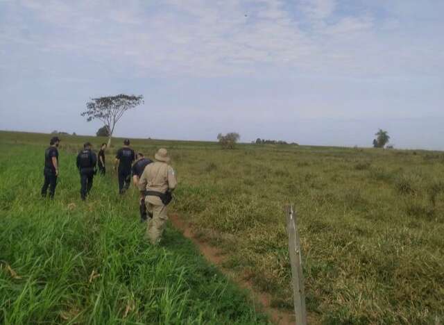 Com drone, equipes intensificam buscas por garota desaparecida