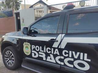 Viatura do Dracco durante buscas em endereço ligado a Hoffamam, em Campo Grande (Foto: Divulgação)