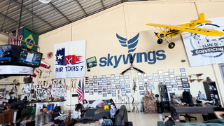 Importadora de aviões dos Estados Unidos, Air Texas 7 possui hangar em Campo Grande (Foto: Caio Sakamoto)
