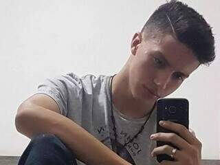 Matheus Coutinho Xavier, assassinado aos 19 anos (Foto: Reprodução das redes sociais)