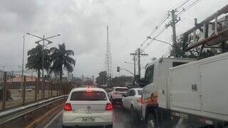 Chuva atinge região do Terminal Hércules Maymone, em Campo Grande (Foto: Lucimar Couto)