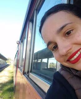 Tainara estava feliz antes de embarcar no trem, com destino final a Morretes (Foto: Arquivo pessoal)