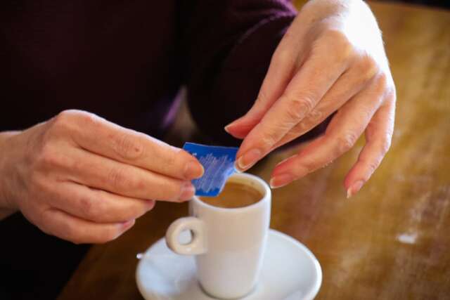 Popular nas lanchonetes da Capital, aspartame deve ser consumido com cautela