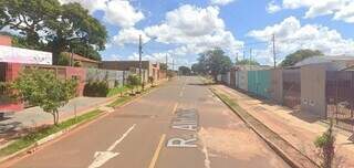 Rua Alitalia, no bairro Danúbio Azul, local onde foram registrados os disparos (Foto:Google StreatView)