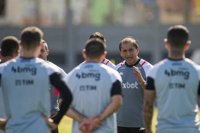 Vasco anuncia contratação de técnico argentino Ramón Díaz