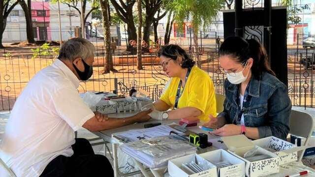 Pra&ccedil;a Ary Coelho recebe plant&atilde;o de testes r&aacute;pidos de IST no fim de semana