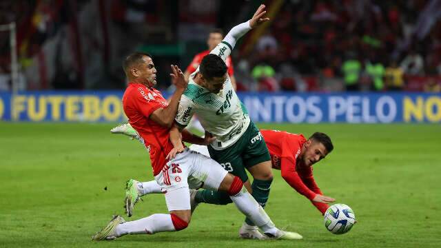 Palmeiras e Inter perdem chances e empatam sem gols no Brasileir&atilde;o