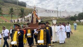 Em MS, Nossa Senhora do Carmo &eacute; celebrada com prociss&atilde;o at&eacute; Forte e churrasco