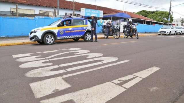 Armas de choque, coletes e viaturas podem refor&ccedil;ar ronda escolar na Capital