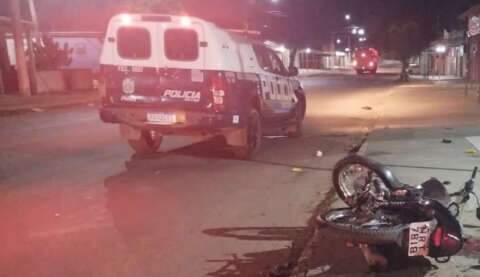 Moradores ouvem barulho de colisão e encontram motociclista morto 