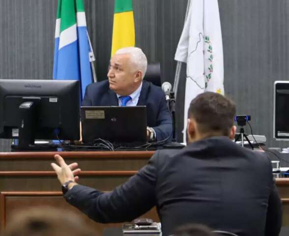 &quot;N&atilde;o seria racional manter armamento manchado de sangue&quot;, diz delegado