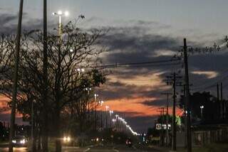 Céu da Capital com algumas nuvens nesta manhã (Foto: Henrique Kawaminami)