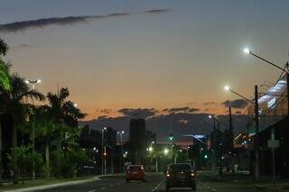 Céu aberto nesta manhã na capital sul-mato-grossense (Foto: Henrique Kawaminami)