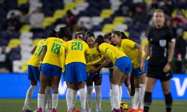 &Oacute;rg&atilde;os deveriam decretar ponto facultativo em jogos da sele&ccedil;&atilde;o feminina na Copa?