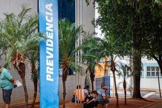 Fachada da Agência do Instituto Nacional de Seguridade Social em Campo Grande. (Foto: Henrique Kawaminami)