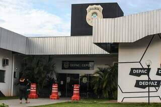 Depac Cepol, em Campo Grande, onde o caso foi registrado (Foto: Marcos Maluf) 