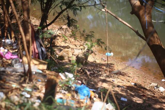 Moradores cobram basta, ap&oacute;s d&eacute;cadas de inseguran&ccedil;a e abandono do Rio Anhandui