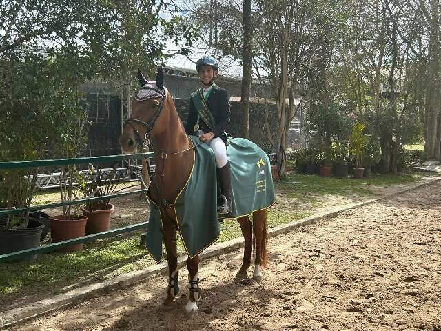 Menino de 14 anos conquista o Campeonato Brasileiro de Jovens Cavaleiros