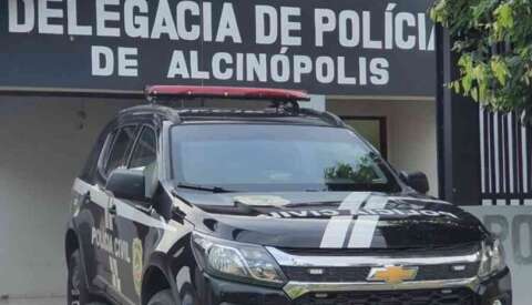 Casa é invadida por 15 homens e família espancada em Alcinópolis