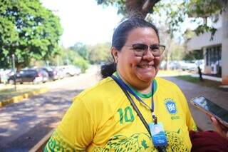 Andréia Ferri estava com camiseta com as cores do Brasil e desenho de uma onça-pintada (Foto: Paulo Francis)