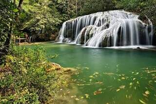 Cachoeira Sinhozinho, uma das belezas naturais da Estância Mimosa que vale a pena conhecer (Foto: Márcio Cabral)