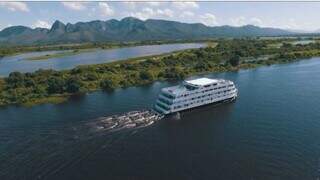 Barco-hotel tem capacidade para até 60 pessoas: conforto e segurança durante cinco dias de pesca no Pantanal.