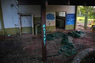 Fundos da antiga clínica (Foto: Paulo Francis)