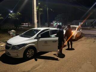 Veículo da Prefeitura de Nova Alvorada do Sul durante ação na cidade (Foto: Divulgação)
