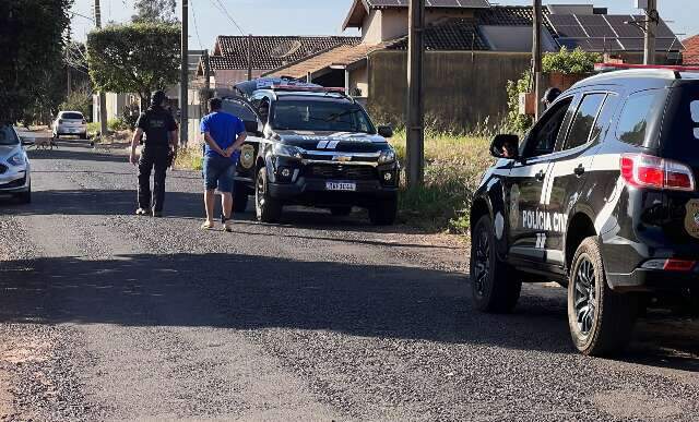 Com tornozeleira, homem comandava &agrave; dist&acirc;ncia rede de distribui&ccedil;&atilde;o de droga