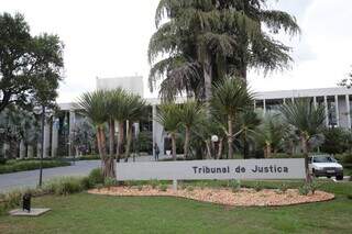 Fachada do Tribunal de Justiça de Mato Grosso do Sul, no Parque dos Poderes. (Foto: Marcos Maluf/Arquivo)