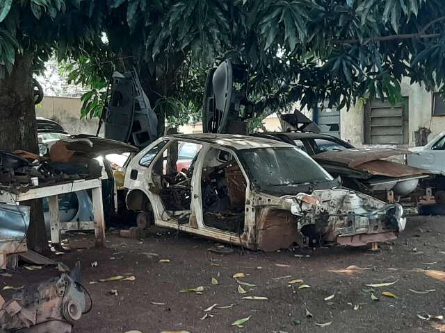 Antigo centro cultural ind&iacute;gena, Oca virou dep&oacute;sito de carros e briga na Justi&ccedil;a