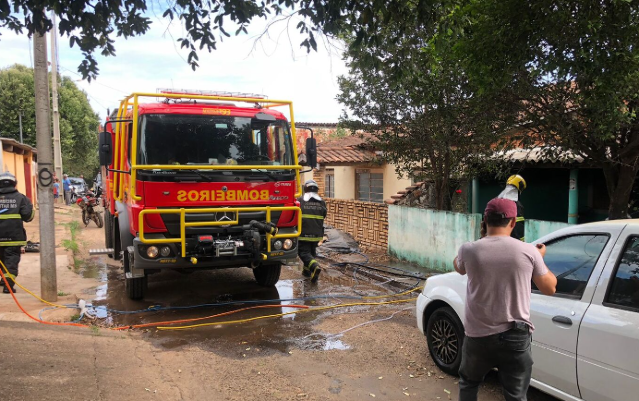 Policial civil aposentado morre ap&oacute;s casa pegar fogo 