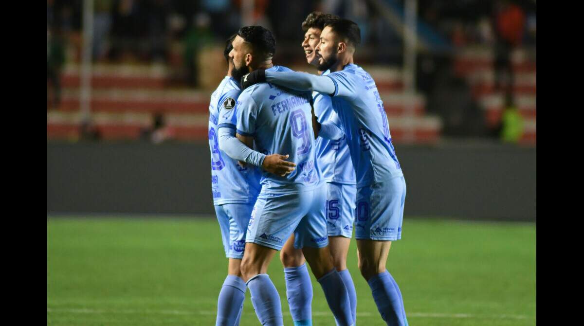 Brasileiro participa de cinco gols do Bolívar em estreia e ganha confiança  para Libertadores, libertadores