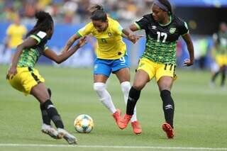 Debinha com a camisa do Brasil joganco contra a Jamaica na Copa do Mundo Feminina de 2019. (Foto: CBF)