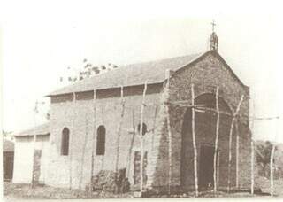 Início da construção da Igreja São José, em Cassilândia (Foto: Divulgação)