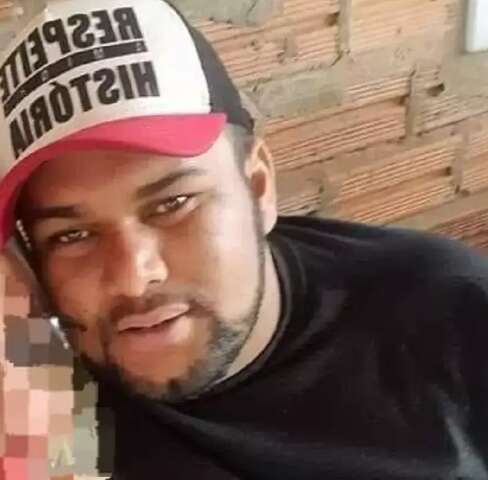 Acusado de matar homem a tiros em bar &eacute; preso na fronteira