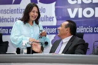 Proponente da comissão, vereadora Luiza Ribeiro ao lado do presidente da Câmara vereador Carlão (Foto: Divulgação/CMCG)