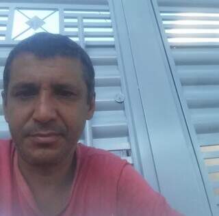 Adriano Carlos Manea, de 42 anos, desapareceu no dia 29 de julho na Capital. (Foto: Direto das Ruas)