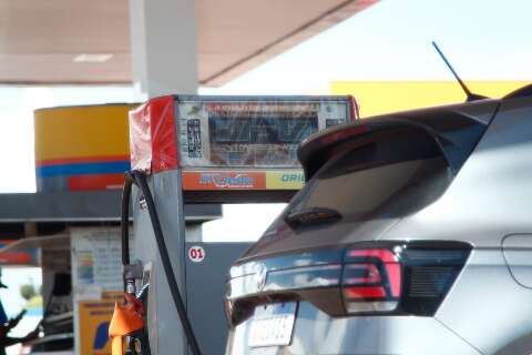 Preço médio da gasolina baixou R$ 0,19 em um mês no Estado 